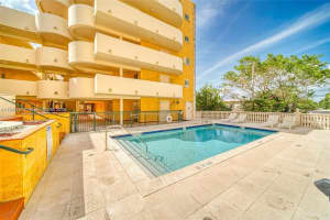 8888 Collins Ave 201, Surfside