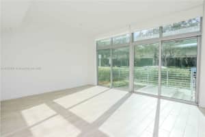 1600 Sw 1st Ave Th-07, Miami