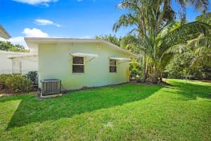 602 S Caloosahatchee Ave Jupiter, FL 33458 - MLS#A11797837