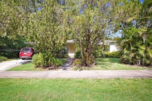 602 S Caloosahatchee Ave Jupiter, FL 33458 - MLS#A11797837