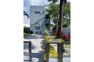 2330 SW 14th St, Miami, FL 33145, - MLS#A11797940