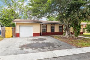 8101 NW 44th Ct, Lauderhill, FL 33351, - MLS#A11797949