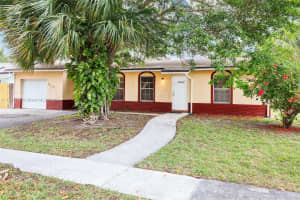 8101 NW 44th Ct, Lauderhill, FL 33351, - MLS#A11797949