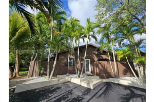 11320 Sw 112th Cir Ln E, Miami