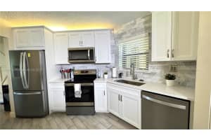 6755 W Broward Blvd 302, Plantation