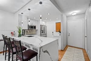 421 Ne 14th Ave 103, Hallandale Beach