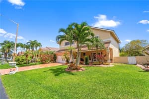 631 Nw 205th Ave Pembroke Pines, FL 33029 - MLS#A11798118
