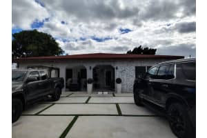 224 E 42nd St, Hialeah