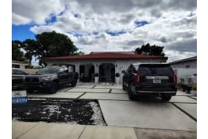 224 E 42nd St, Hialeah, FL 33013, - MLS#A11798124