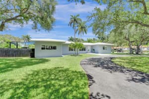 626 S 13th Ave, Hollywood, FL 33019, - MLS#A11798129