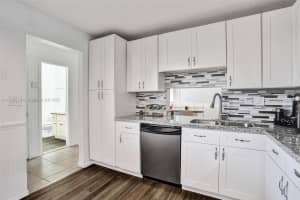 1233 Hampton Blvd North Lauderdale, FL 33068 - MLS#A11798268