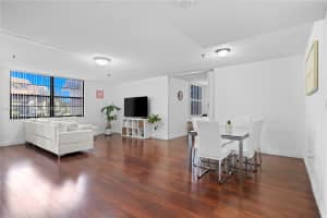 665 Ne 195th St 223, Miami