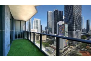 45 Sw 9th St 1504, Miami