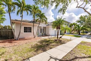 2925 NE 4th St, Homestead, FL 33033, Sold 08/22/25