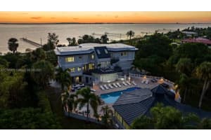 2827 S Indian River Dr, Fort Pierce