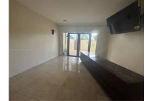 19040 NW 65th Ct, Hialeah, FL 33015, Sold 07/25/25