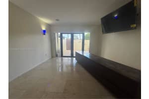 19040 NW 65th Ct, Hialeah, FL 33015, Sold 07/25/25