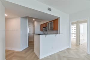 335 S Biscayne Blvd #1012, Miami, FL 33131, Sold 10/20/25