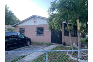 1253 Nw 44th St, Miami