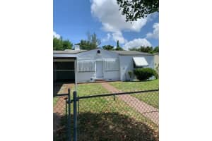 1253 NW 44th St, Miami, FL 33142, - MLS#A11798562