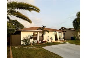 4215 SW 138th Ct, Miami, FL 33175, - MLS#A11798598
