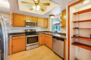 915 Se 20th St, Cape Coral