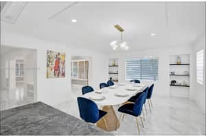 725 Harrison St, Hollywood, FL 33019, - MLS#A11798703