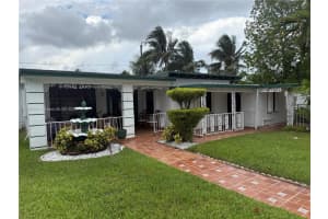 335 Nw 108th St, Miami