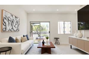 7985 Nw 8th St 109a, Miami