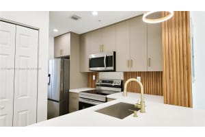 7985 Nw 8th St 109a Miami, FL 33126 - MLS#A11798778