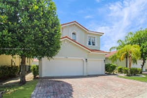 1156 NE 37th Pl, Homestead, FL 33033 - MLS#A11798805