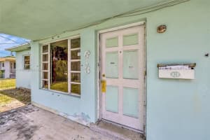 613 SW 6th St, Hallandale Beach, FL 33009, Sold 08/08/25