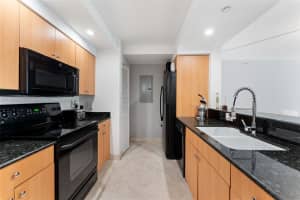 6917 Collins Ave APT 607, Miami Beach, FL 33141, - MLS#A11798992