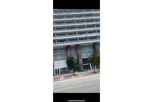 50 Biscayne Blvd 2204, Miami