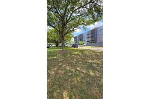 13685 NE 10th Ave APT 209, North Miami, FL 33161, - MLS#A11799114