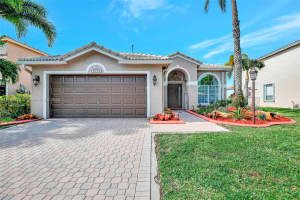 14284 NW 18th Manor, Pembroke Pines, FL 33028, Sold 07/01/25