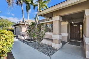 1930 E Oak Knoll Cir, Davie, FL 33324, Sold 07/28/25