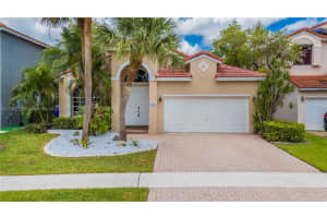 15643 SW 16th St, Pembroke Pines, FL 33027, Sold 07/28/25