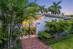 725 Vilabella Ave, Coral Gables, FL 33146 - MLS#A11799313
