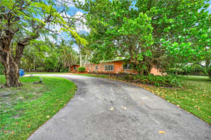 8150 SW 77th St, Miami, FL 33143, Sold 06/16/25