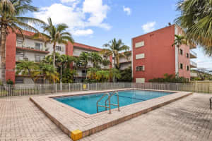 8401 NW 8th St APT 401, Miami, FL 33126, - MLS#A11799391