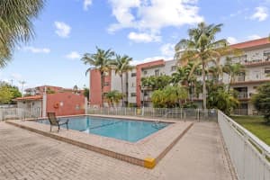 8401 NW 8th St APT 401, Miami, FL 33126, - MLS#A11799391