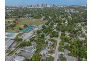 1813 SW 10th St, Fort Lauderdale, FL 33312, - MLS#A11799425