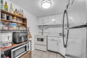 4550 NW 9th St APT 106E, Miami, FL 33126, - MLS#A11799499