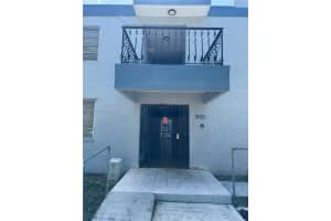 3001 SW 2nd St APT 114C, Miami, FL 33135, - MLS#A11799502