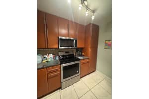10047 Winding Lake Rd APT 203, Sunrise, FL 33351, - MLS#A11799505
