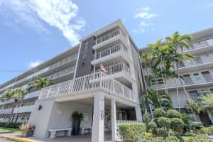 4800 Hillcrest Ln 311, Hollywood