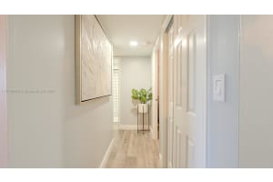 4800 Hillcrest Ln APT 311, Hollywood, FL 33021, - MLS#A11799540