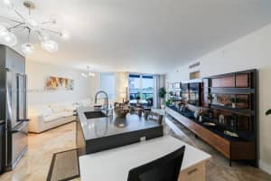 9821 E Bay Harbor Dr. 402 Bay Harbor Islands, FL 33154 - MLS#A11799580