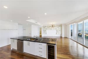 901 Brickell Key Blvd APT 607, Miami, FL 33131, Sold 09/25/25